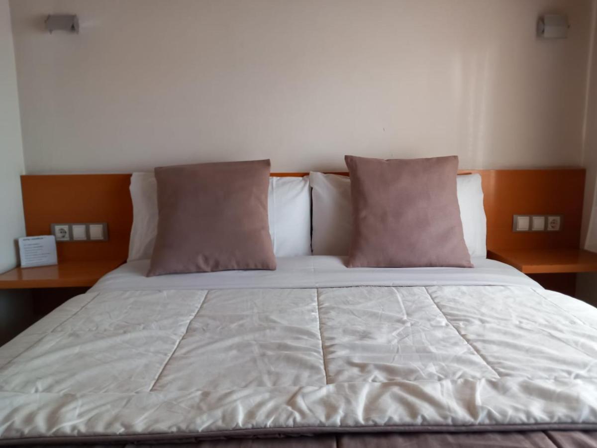 Hotel Viaurelia Montblanc Dış mekan fotoğraf